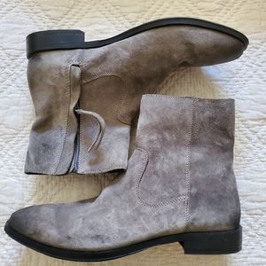 Urban Outfitters Men's Suede Dark Green Boot Size 9